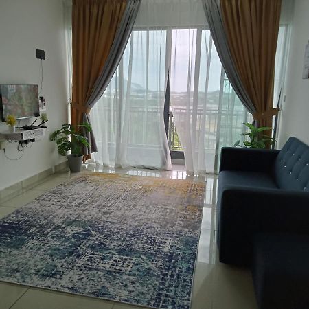 FZ Almyra Homestay Kajang Luaran gambar