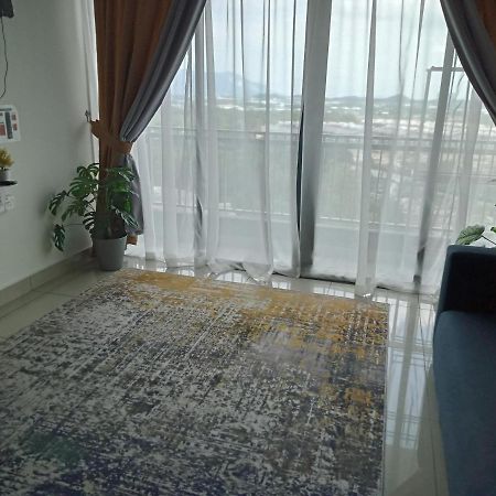 FZ Almyra Homestay Kajang Luaran gambar