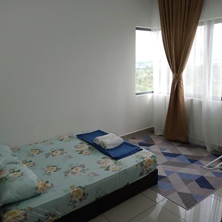 FZ Almyra Homestay Kajang Luaran gambar