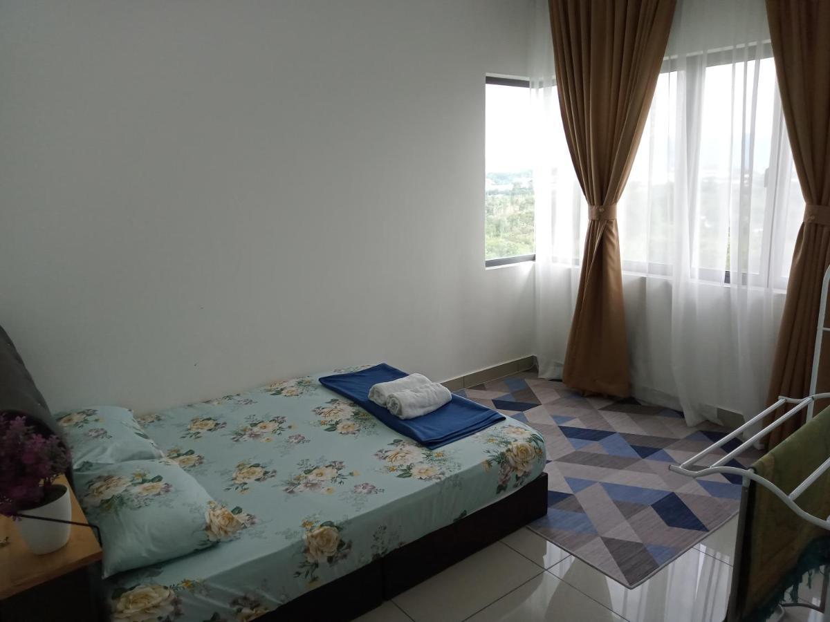 FZ Almyra Homestay Kajang Luaran gambar