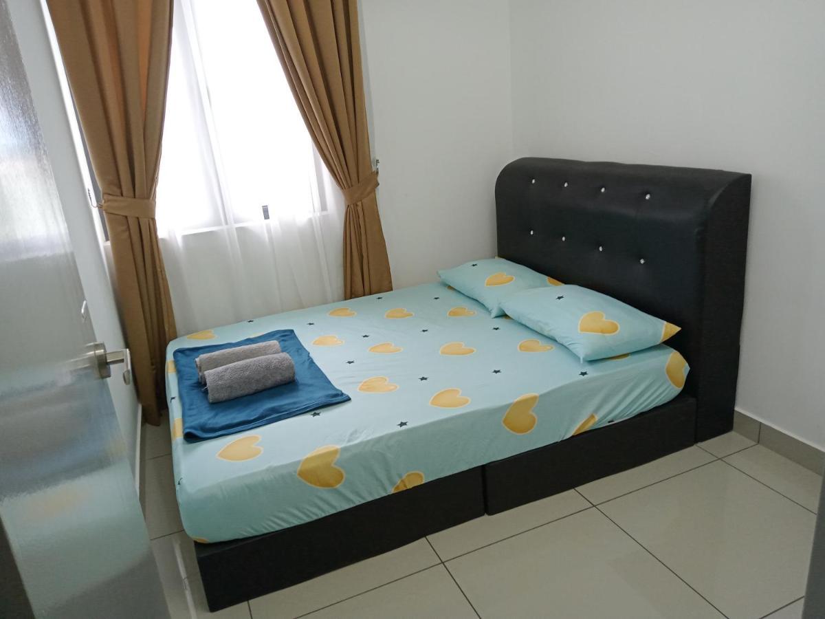 FZ Almyra Homestay Kajang Luaran gambar